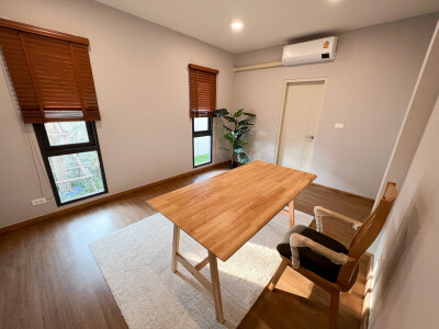 อัปเดตล่าสุด 25/3/68 : เซนโทร บางนา / พื้นที่ใช้สอย 289 ตารางเมตร 4 ห้องนอน 5 ห้องน้ำ  *-8