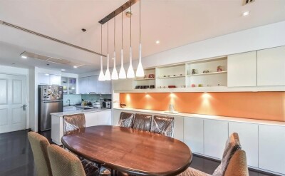 บ้าน สาทร – เจ้าพระยา /  110 ตร.ม.  อยู่ชั้น 11