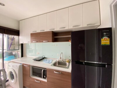 เดอะ ทรี อินเตอร์เชนจ์ / อาคาร A ชั้น 37 ห้องมุม