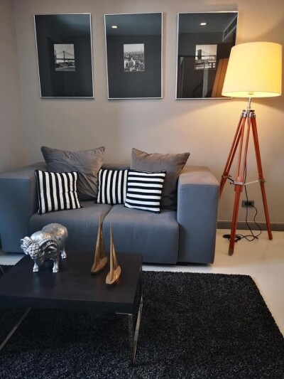 เอ็ม สีลม / 51.70 sqm ชั้น 20-2