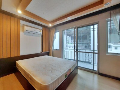 เรนทรี วิลล่า / 32 ตรม.  ชั้น 7