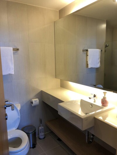 ซีนิธ เพลส สุขุมวิท 42 / 64 ตรม. ชั้น 4-13