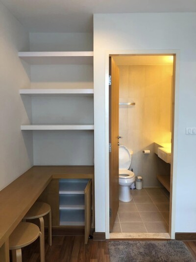 ซีนิธ เพลส สุขุมวิท 42 / 64 ตรม. ชั้น 4-11