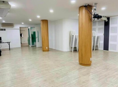 อาคารพาณิชย์ 2คูหา 3.5ชั้น ย่านพระราม4 ใกล้ช่อง3 ทำเลดี 3ห้องน้ำ