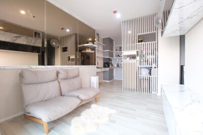 เดอะ คีย์ สาทร - เจริญราษฎร์ / 55.52 ตารางเมตร