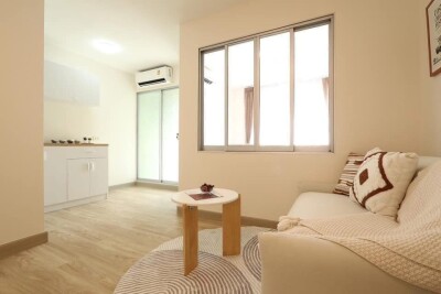 ลุมพินี คอนโดทาวน์ บดินทรเดชา - รามคำแหง / นาด 28.28 ตรม. ตึก บี 2 ชั้น 1