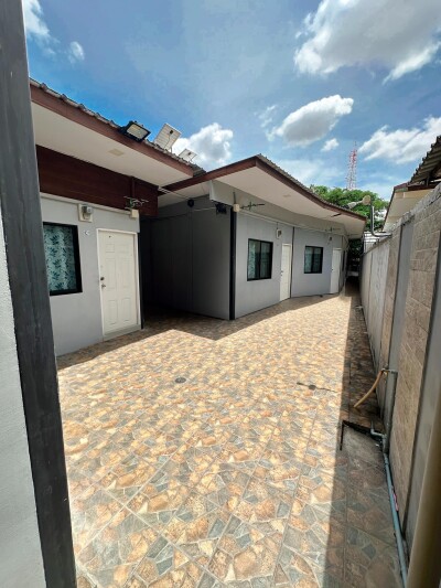 ขายที่ดินพร้อมห้องพักใกล้อนุสาวรีย์ ราคา 17.5 ล้าน