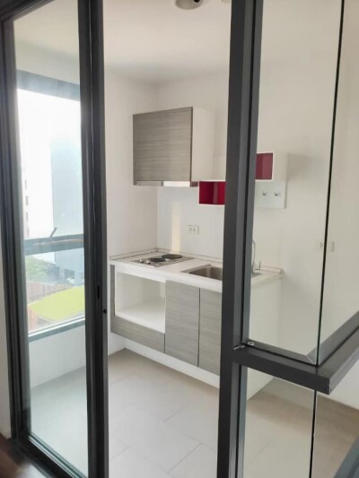 ลิฟวิ่ง เนสท์ รามคำแหง / 35.35 ตร.ม. ชั้น 6-13