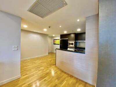 อัปเดตล่าสุด 25/3/68 : เออร์บาน่า สาทร / 139.40 ตรม. ชั้น 21-7