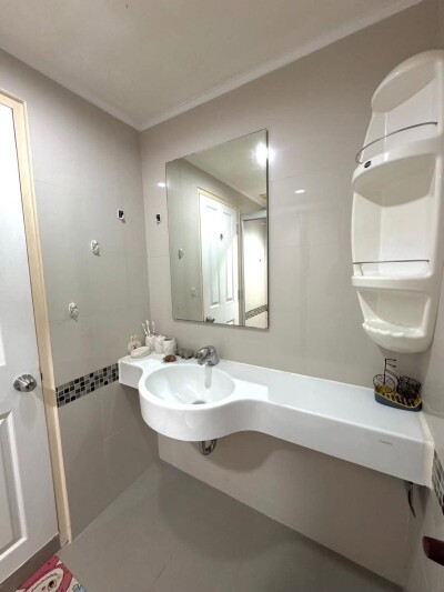 ลุมพินี พาร์ค ริเวอร์ไซด์ - พระราม 3 /  28.5 ตรม. ชั้น 4 อาคาร B-4