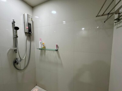 จามจุรี สแควร์ เรสซิเด้นส์ / 61 ตร.ม. • ชั้น 8-14