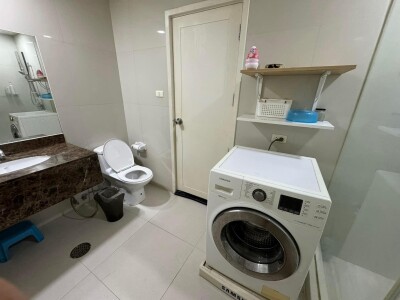 จามจุรี สแควร์ เรสซิเด้นส์ / 61 ตร.ม. • ชั้น 8-13