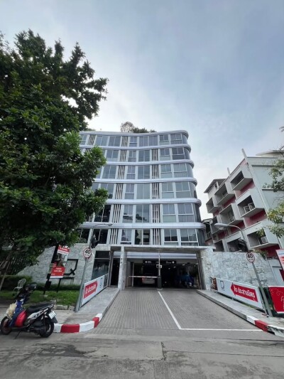 คิว ประสานมิตร / 60 ตร.ม. ตึก B ชั้น 2