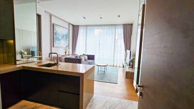 อัปเดตล่าสุด 23/2/2568 :  ศาลาแดง วัน / 57 ตรม. ชั้น 11 *-8