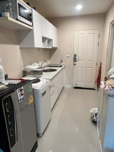 เมโทร พาร์ค สาทร /  31 ตารางเมตร  ชั้น 8 (ชั้นบนสุด)