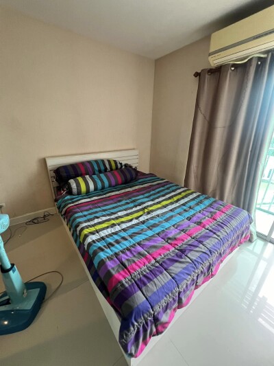 เมโทร พาร์ค สาทร /  31 ตารางเมตร  ชั้น 8 (ชั้นบนสุด)