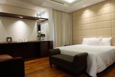 รอยัล เรสสิเดนซ์ พาร์ค / 220 ตรม. *-10