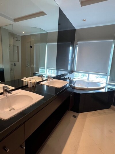 รอยัล ไนน์ เรสซิเดนท์ / 220 ตรม.ชั้น 8  *-16