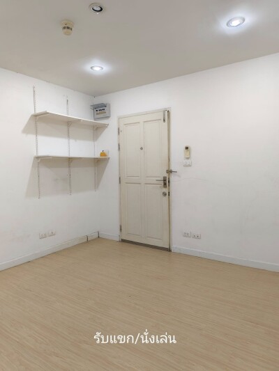 ซีนิธ เพลส แอท ห้วยขวาง / 33.29 ตร.ม. ชั้น 5-1