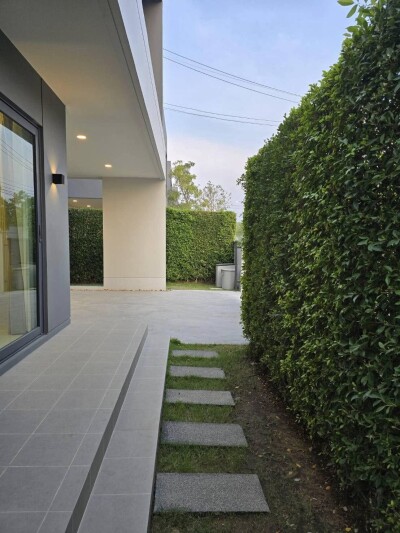 เซนโทร บางนา / 190 ตรม.-24