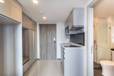 ไนท์บริดจ์ สเปซ รัชโยธิน / 38 ตร.ม. ชั้น 30 *