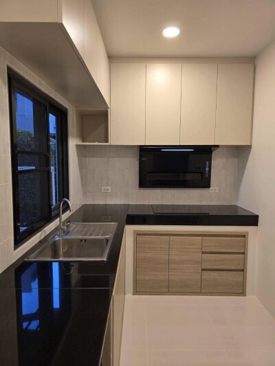 เซนโทร บางนา / 190 ตรม.-19