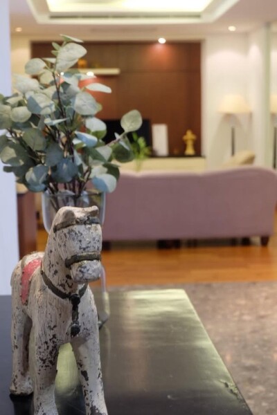 รอยัล เรสสิเดนซ์ พาร์ค / 220 ตรม. ชั้น 7 *-3