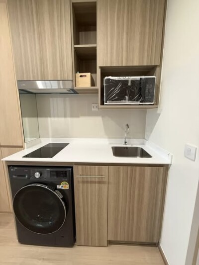 ไลฟ์ พระราม 4 - อโศก / 35 ตรม.  ﻿ชั้น 15 ทิศใต้