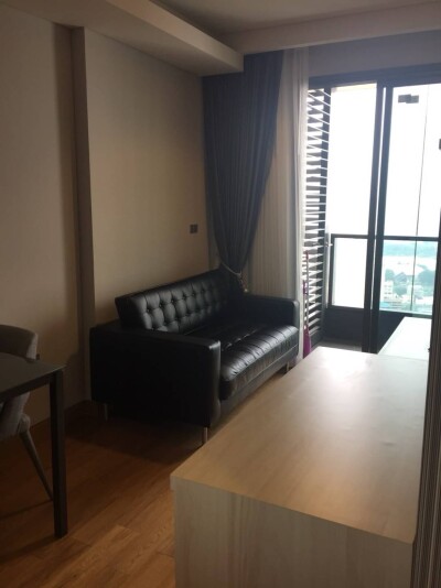 เดอะ ลุมพินี 24 / 31 ตรม.  ชั้น: 30 *-3