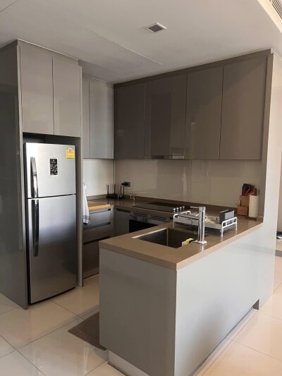 เอ็ม สีลม // 150ตร.ม. ชั้นที่ 8-3