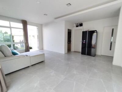 โครงการ มัณฑนาบางนา-วงแหวน / พื้นที่ใช้สอย 158 ตารางเมตร   • 3 ห้องนอน  • 3 ห้องน้ำ-5