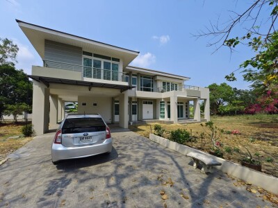 เลควูด คันทรี่ คลับ บางนา กม.18 / ที่ดิน: 600 ตร.วา พื้นที่ใช้สอย: 320 ตร.ม.-1