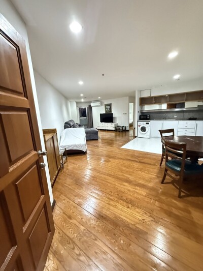 วิทยุ คอมเพล็กซ์ /  120 ตรม. ชั้น 22 ตึก C 1