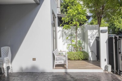 บ้านกลางเมือง Classe เอกมัย-รามอินทรา / ▪️บ้านแฝด 3 ชั้น  ▪️เนื้อที่ดิน 36.3  ตร.ว พื้นที่ใช้สอย 241ตร.ม.