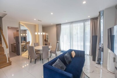 บ้านกลางเมือง Classe เอกมัย-รามอินทรา / ▪️บ้านแฝด 3 ชั้น  ▪️เนื้อที่ดิน 36.3  ตร.ว พื้นที่ใช้สอย 241ตร.ม.