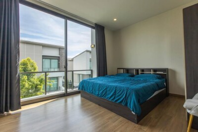 บ้านกลางเมือง Classe เอกมัย-รามอินทรา / ▪️บ้านแฝด 3 ชั้น  ▪️เนื้อที่ดิน 36.3  ตร.ว พื้นที่ใช้สอย 241ตร.ม.