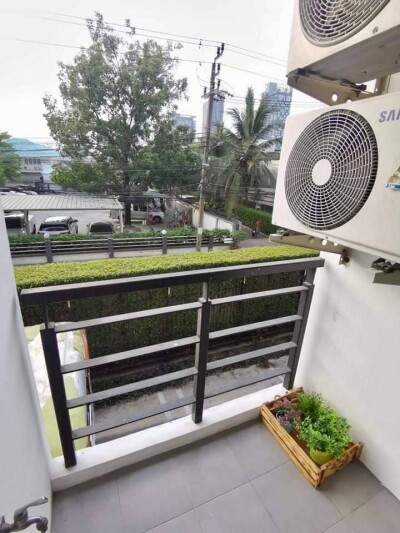 ชาโตว์ อินทาวน์ สุขุมวิท 64/1 / 1 ห้องนอน 1 ห้องน้ำ 1 ห้องนั่งเล่น 1 ห้องครัว