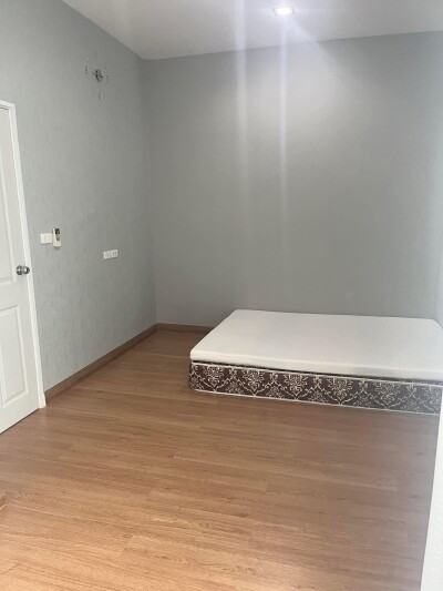 โกลเด้น ทาวน์ 3 ลาดพร้าว - เกษตรนวมินทร์ / ▪️ 17 ตรว  3 ห้องนอน 2ห้องน้ำ (หลังริม)-5