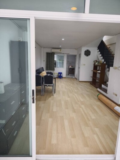 The attic lite แจ้งวัฒนะ 24 / 4ห้องนอน  3ห้องน้ำ 1ครัว 1ห้องนั่งเล่น-2