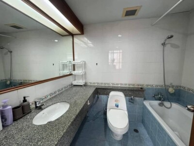 อโศก เพลส / ชั้น 21 138 ตรม.-18