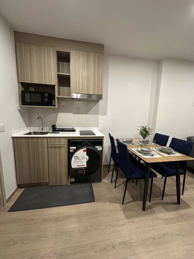 ไลฟ์ พระราม 4 - อโศก / 32 ตรม. ชั้น 15-6