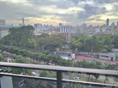 ไอวี่ แอมพิโอ / ขนาด 44 ตร.ม ชั้น 9 วิวถนนรัชดา