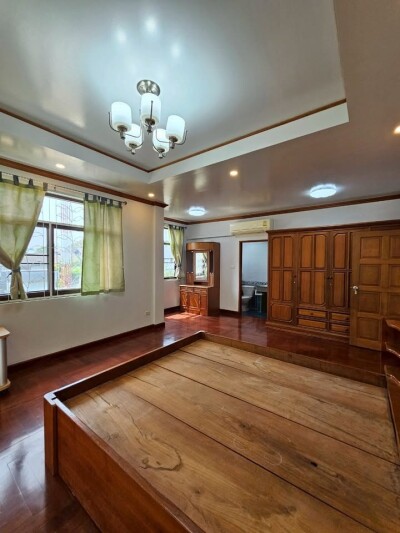 บ้านเดี่ยวลาดพร้าว 93 / บ้าน 3 ชั้น ขนาดพื้นที่ 111 ตรว. พื้นที่ใช้สอย 800 ตรม