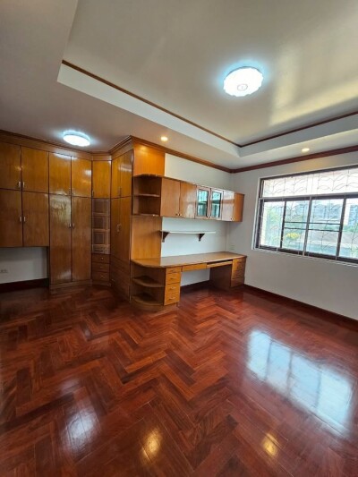 บ้านเดี่ยวลาดพร้าว 93 / บ้าน 3 ชั้น ขนาดพื้นที่ 111 ตรว. พื้นที่ใช้สอย 800 ตรม