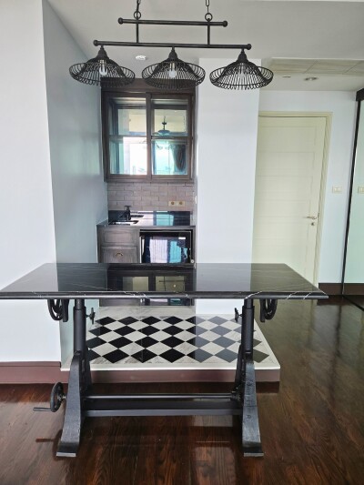 อกัสตัน สุขุมวิท 22 / ขนาด 155 ตร.ม. | ชั้น 28 | เพดานสูง 2.8 ม.-9