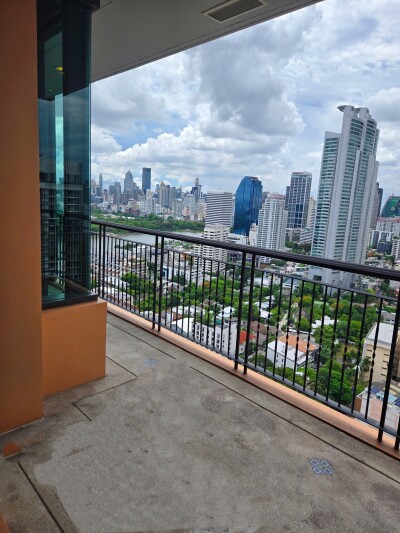 อกัสตัน สุขุมวิท 22 / ขนาด 155 ตร.ม. | ชั้น 28 | เพดานสูง 2.8 ม.-15