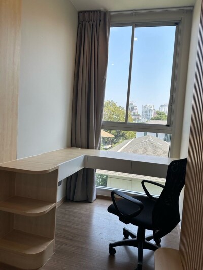 คิว ประสานมิตร / Q Prasarnmit