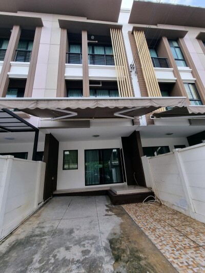 บ้านกลางเมือง กัลปพฤกษ์