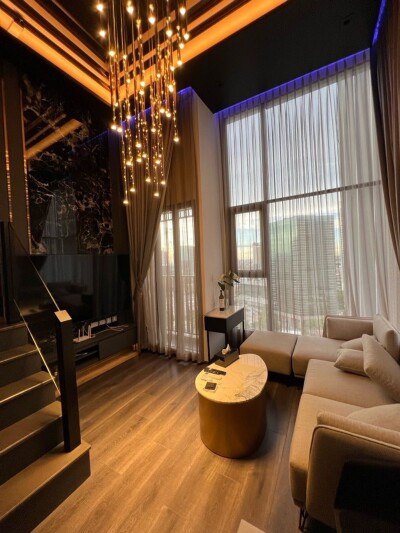 ไนท์บริดจ์ สเปซ รัชโยธิน / KnightsBridge Space Rachayothin