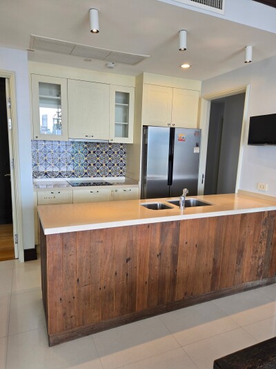 อกัสตัน สุขุมวิท 22 / ขนาด 155 ตร.ม. | ชั้น 28 | เพดานสูง 2.8 ม.-12